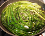 ニラとほうれん草のちりめん山椒あえ作り方1写真