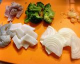 エビとブロッコリーのカレークリームパスタ作り方1写真