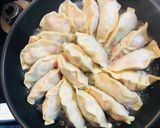 きのことミニトマトの焼き餃子作り方5写真