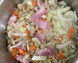 野菜嫌いもパクパク！簡単コンソメスープ♪作り方1写真