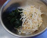 タレ絶賛!もやしとわかめのサラダ作り方4写真