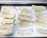 豚薄切り肉えのき巻き作り方2写真