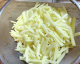 千切りじゃがいものだしバター炒め作り方1写真