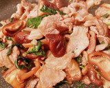 簡単おかず！春菊と豚肉の美味しい炒め作り方6写真