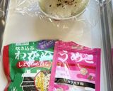 わかめとうめこ（梅干し）のおにぎり作り方2写真