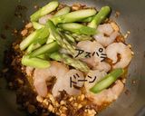 えびとアスパラのチーズペペロンチーノ作り方6写真