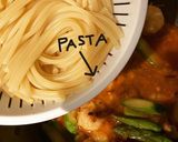 えびとアスパラのチーズペペロンチーノ作り方9写真