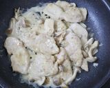 簡単！鶏むね肉としめじのマヨ味噌炒め作り方4写真