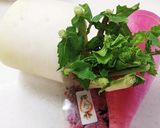 大根二種と桜(塩漬け)の春サラダ作り方1写真