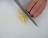 大根と食用菊の甘酢和え作り方3写真