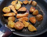 新じゃがと鮭のコンソメバターじょうゆ焼き作り方5写真