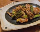 鶏ももとアスパラと舞茸の梅肉味噌炒め作り方11写真
