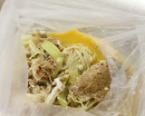 包丁不使用防災食！ポリ袋でさば缶卵とじ作り方4写真