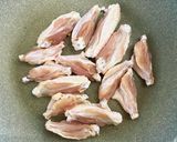鶏手羽中のバジルレモン炒め作り方2写真
