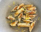 鶏手羽中のバジルレモン炒め作り方4写真