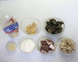 大豆ミートとめかぶの豆乳ヨーグルト煮作り方1写真