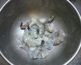 海老とオクラとカマンベールチーズの春巻き作り方3写真
