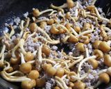 簡単♪美味♪豚ミンチもやしキノコの炒め物作り方4写真