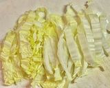 白菜とソーセージのうどん作り方1写真