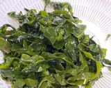 常備菜！生ワカメ炒め作り方1写真