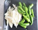 ししとうと新生姜のひき肉炒め作り方1写真