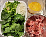 優しい味わい♡豚肉とほうれん草の卵炒め作り方1写真