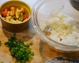 お茶を注ぐだけ！混ぜ込みおにぎり茶漬け作り方1写真