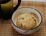 お茶を注ぐだけ！混ぜ込みおにぎり茶漬け作り方4写真