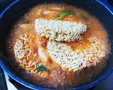 トッポギ&辛ラーメンの鍋。作り方4写真