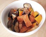 お弁当★レンチンさつま揚げと夏野菜煮物作り方5写真