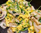 豚ばら肉と豆苗と卵のオイスターソース炒め作り方8写真