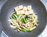 豚ロース肉と豆腐と小松菜のピリ辛甘酢炒め作り方5写真