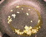 即席焼きそばで作るニンニク旨塩焼きそば作り方3写真