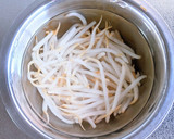 もやしと塩昆布の梅和え作り方1写真