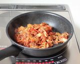 卵も加えて円やかに【卵入り豚キムチ】作り方5写真
