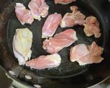 フライパン1つで 鶏もも肉の無水卵とじ作り方1写真