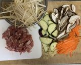 具はレンジで♪たっぷり野菜と豚肉の春巻き作り方3写真