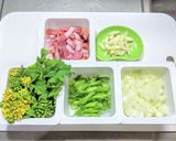 菜の花とベーコンのピリ辛甘酢炒め作り方1写真