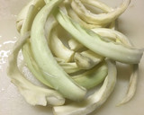 キャベツの芯と薄揚げの炊いたん作り方1写真