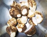 ちょこっとお塩で食べる 茹で里芋作り方1写真
