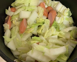 白菜とウインナーのカレーめんつゆ炒め作り方2写真