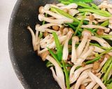 鯖水煮缶と白滝の旨辛炒め作り方3写真