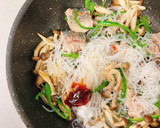 鯖水煮缶と白滝の旨辛炒め作り方4写真