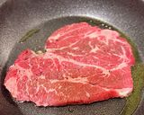 【楽めし】ステーキガーリックライス作り方1写真