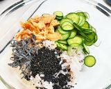 簡単絶品！鮭塩昆布きゅうりおにぎり！作り方1写真