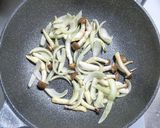 豚バラ肉と菜の花と春キャベツのカラシ炒め作り方4写真