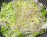 簡単！餃子&蒸し野菜（キャベツやニラ）作り方3写真