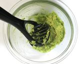 混ぜるだけ☘️ヘルシーアボ豆腐ディップ作り方2写真