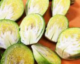 無限に食べれる芽キャベツの塩昆布サラダ作り方1写真