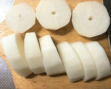 大根と豚スペアリブ煮　柚子胡椒添え作り方2写真
